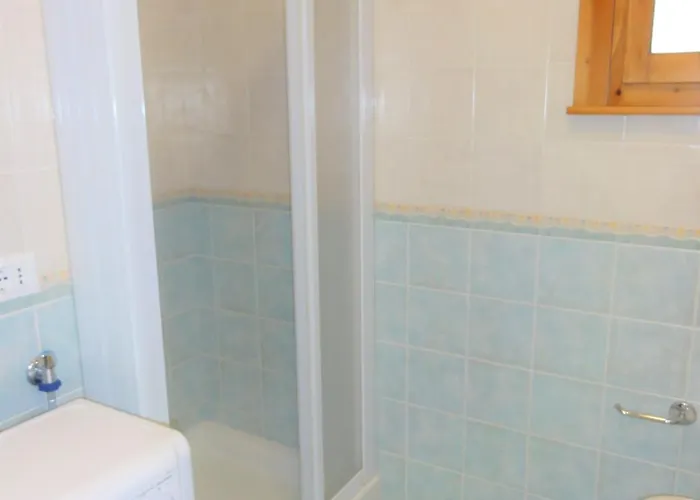 빌라 With Shared Pools And Garden